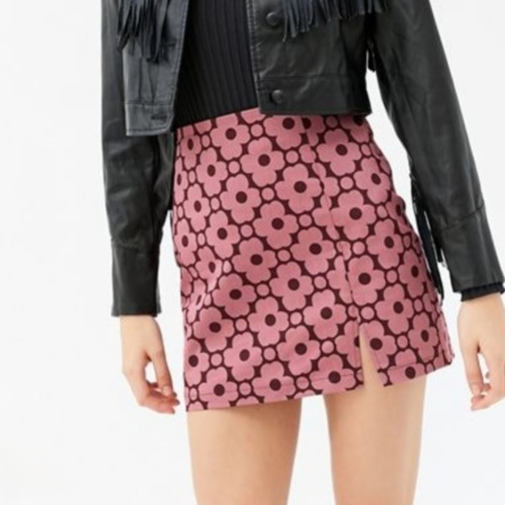Urban Outfitters Floral Summer Mini Skirt Burgundy And Pink Size Medium